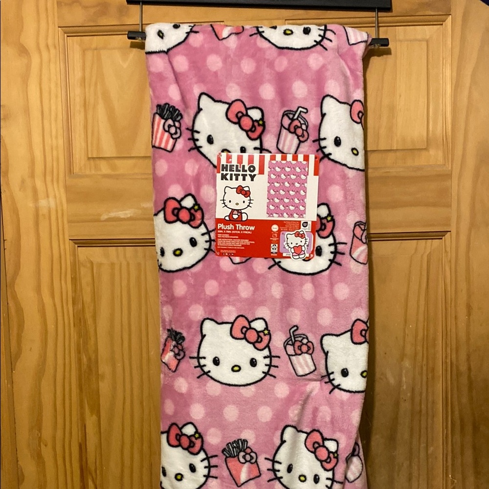 Hello Kitty Face Print Polka Dot Fries and Drinks  Pink Plush Throw Blanket NWT